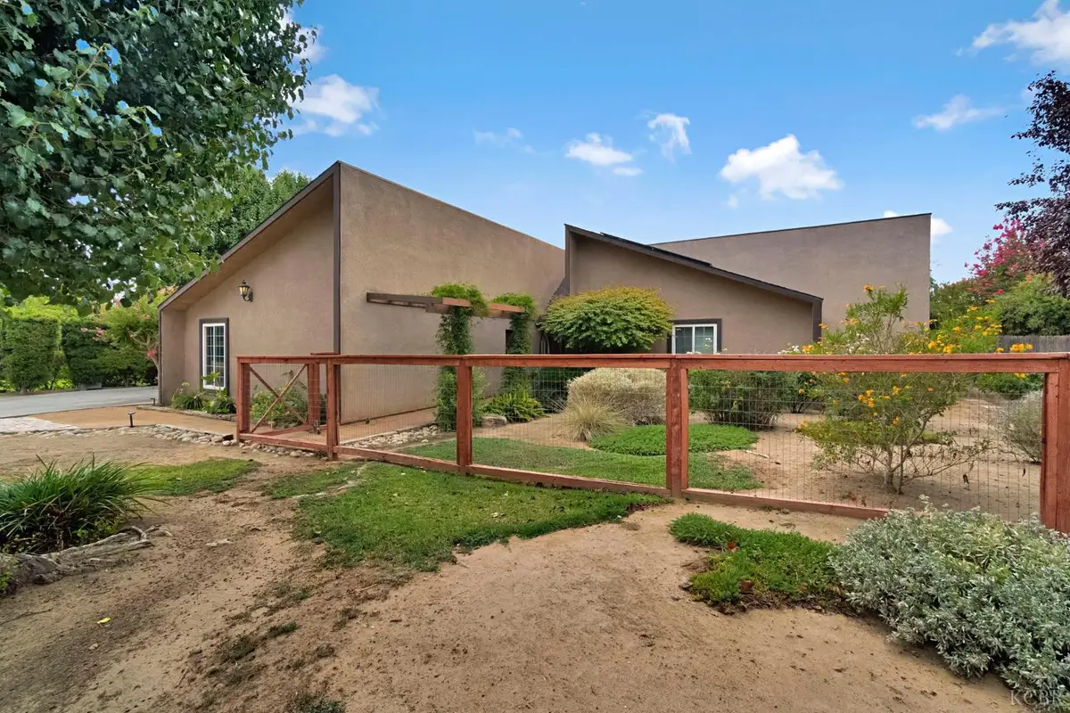 1643 W Bullard Avenue W, Fresno, CA 93711 - #1