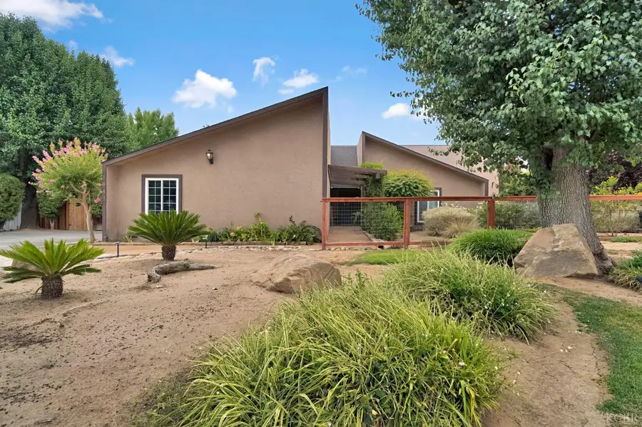 1643 W Bullard Avenue W, Fresno, CA 93711 - #2