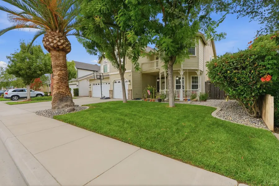 920 W Julia Way, Hanford, CA 93230 - #2