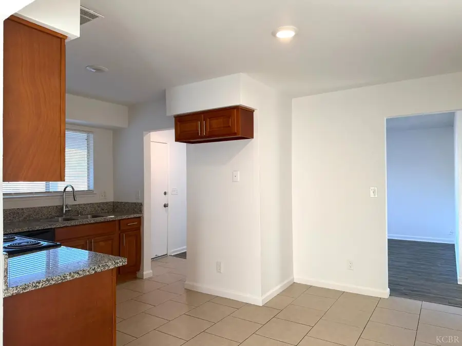 4689 N Feland Avenue, Fresno, CA 93722 - #2