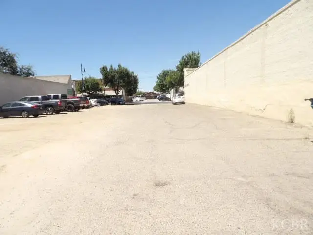 217 E D Street, Lemoore, CA 93245 - #2