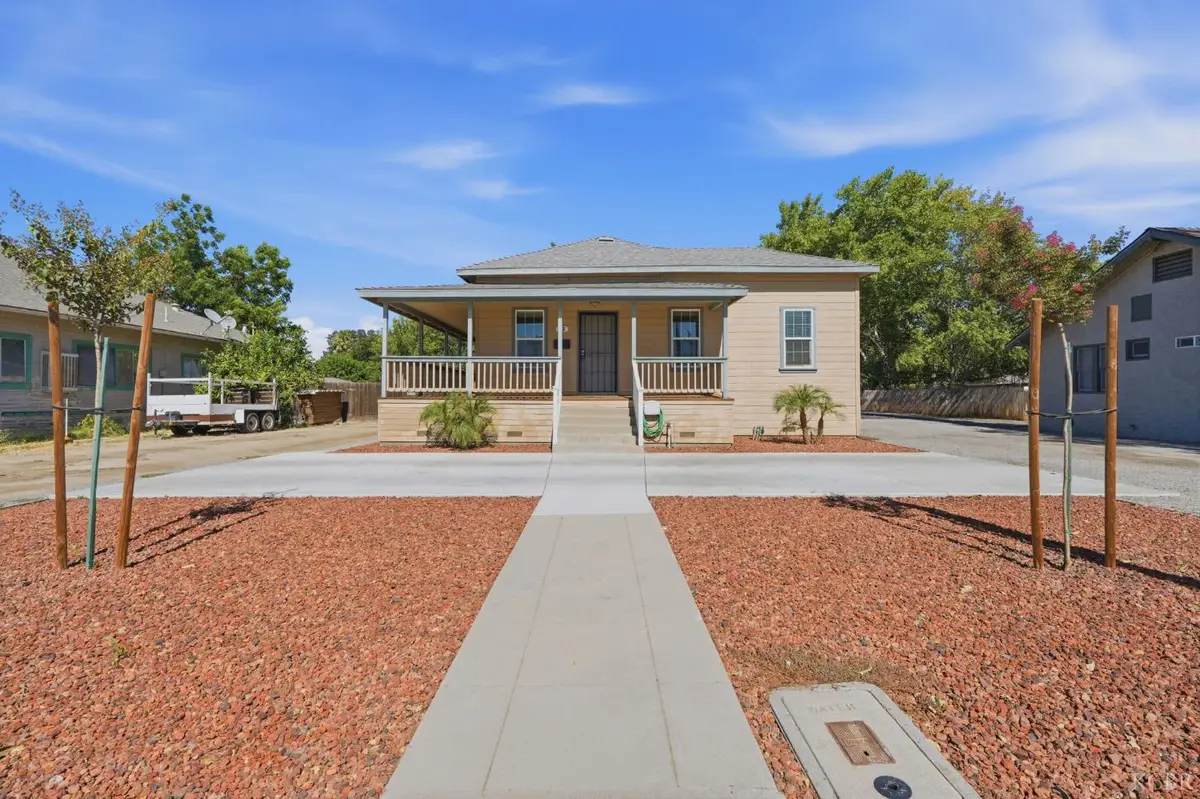 62 N Lemoore Avenue, Lemoore, CA 93245 - #1
