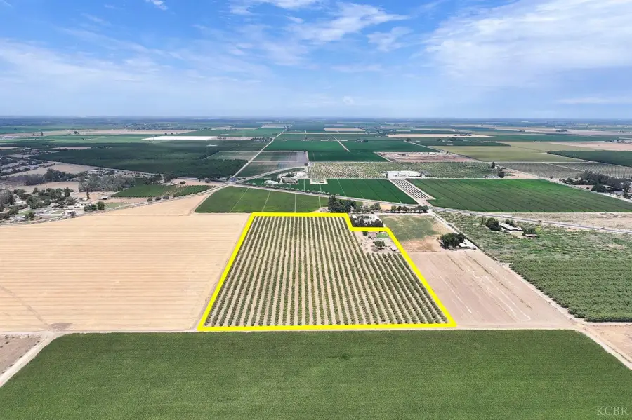 8216 Central Valley Highway, Hanford, CA 93230 - #2