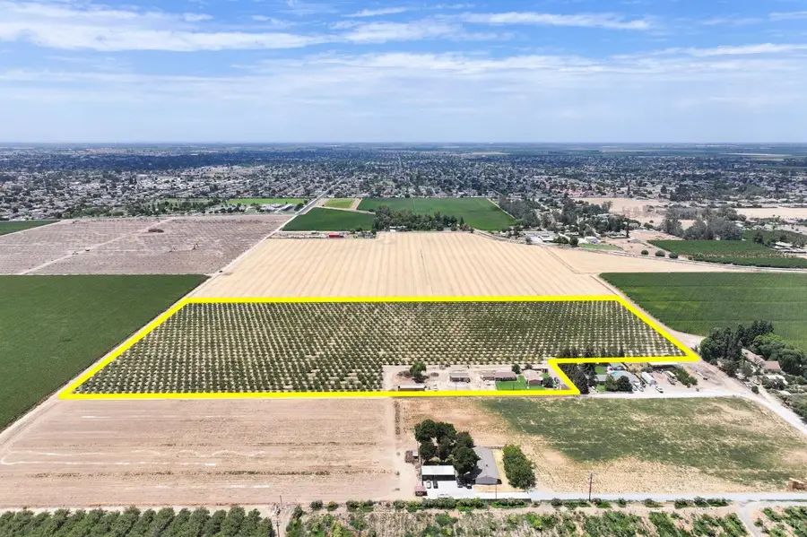 8216 Central Valley Highway, Hanford, CA 93230 - #3