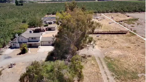 17079 Idaho Avenue, Lemoore, CA 93245