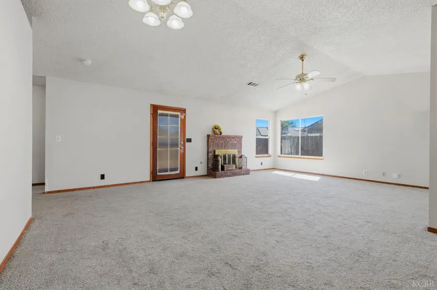 927 Elderwood Lane, Lemoore, CA 93245 - #3