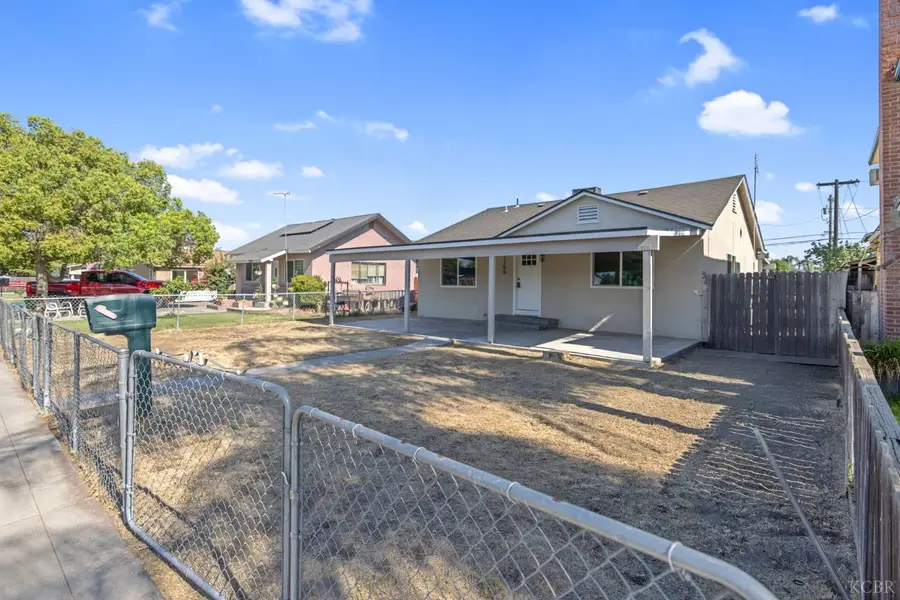 1208 Hall Avenue, Corcoran, CA 93212 - #3