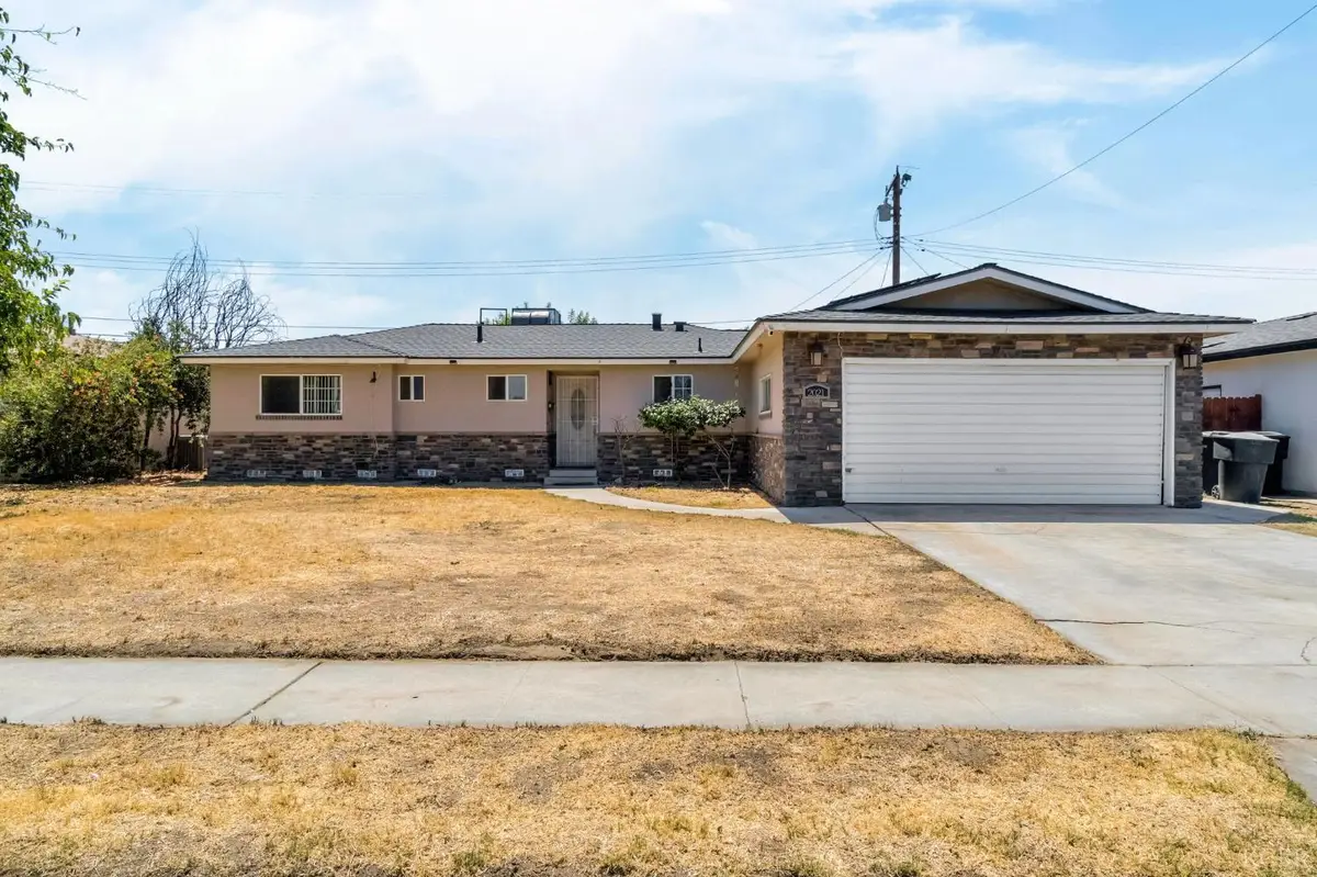 2021 Fairmont Drive, Hanford, CA 93230 - #1