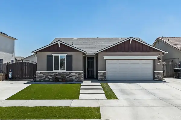 3541 E Laura Court, Visalia, CA 93292