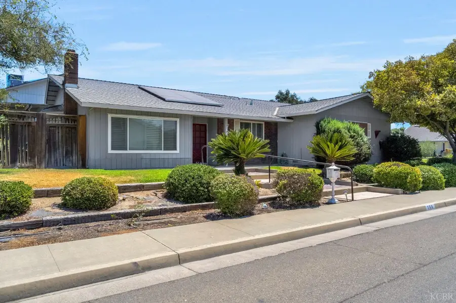 160 S Olive Street S, Lemoore, CA 93245 - #2