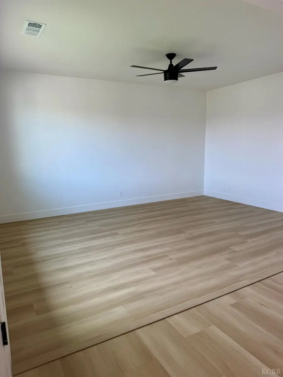 165 W Deodar Lane, Lemoore, CA 93245 - #2