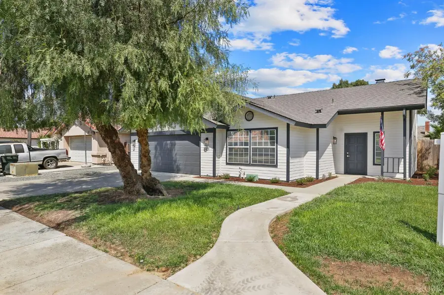 2401 Ashwood Court, Hanford, CA 93230 - #2