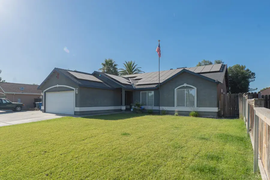980 Yosemite Drive, Lemoore, CA 93245 - #2