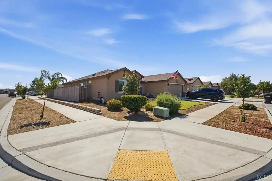 2291 Elizabeth Drive, Hanford, CA 93230 - #3
