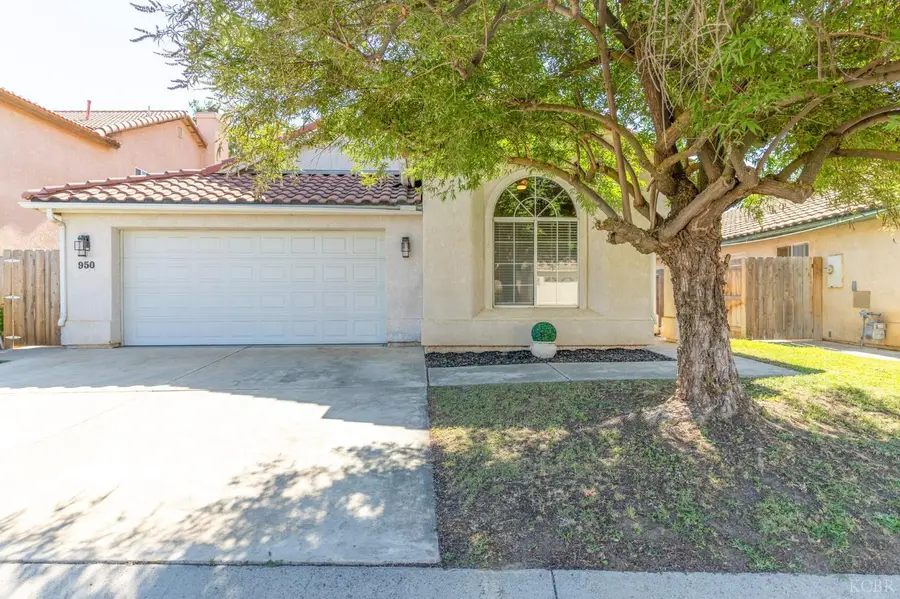 950 Laguna Drive, Lemoore, CA 93245 - #2