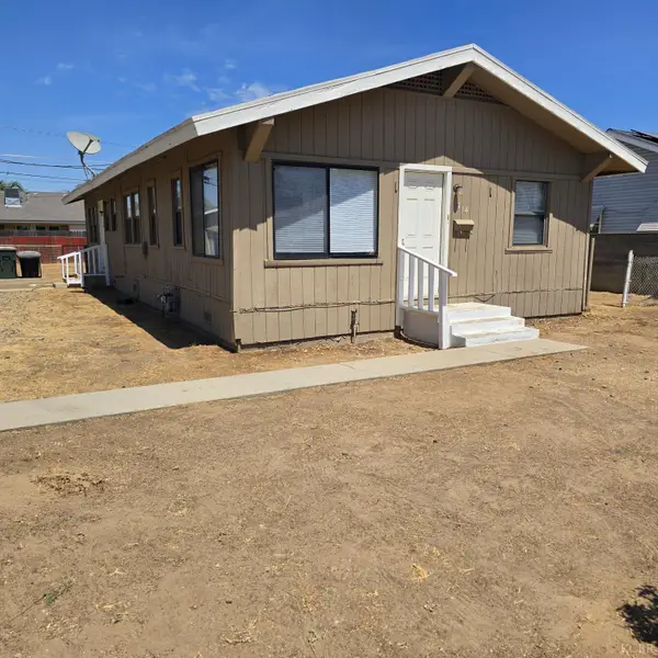 714 E Ivy Street, Hanford, CA 93230