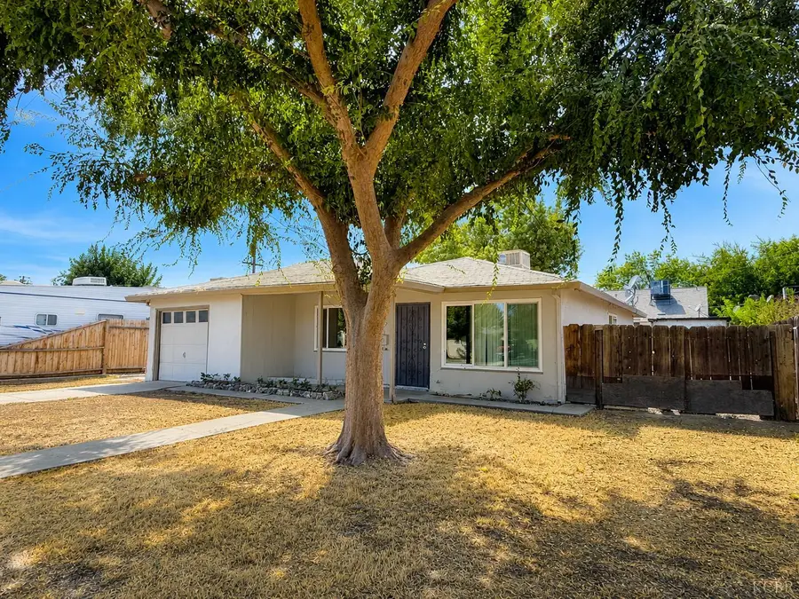 1075 N Princeton Avenue, Coalinga, CA 93210 - #2