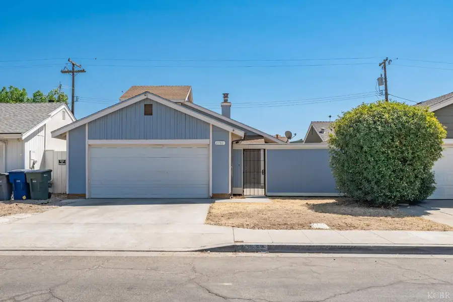 2760 N Selland Avenue, Fresno, CA 93722 - #2