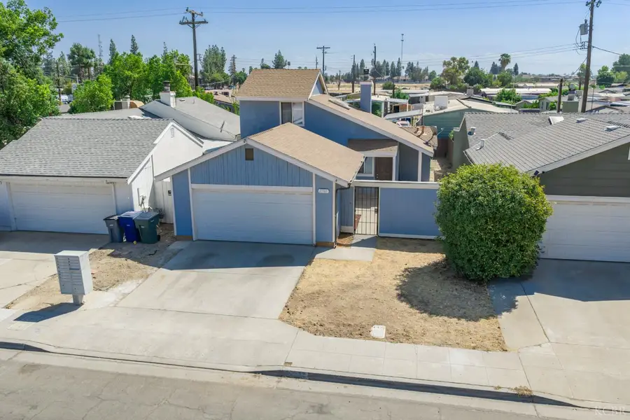 2760 N Selland Avenue, Fresno, CA 93722 - #3