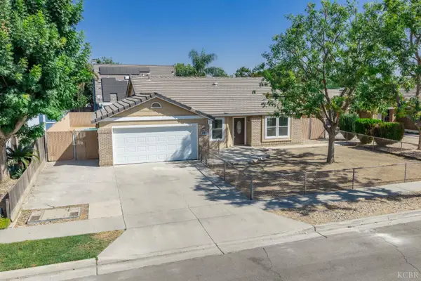 280 Greystone Court, Lemoore, CA 93245