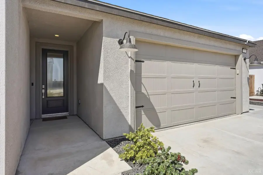 527 Vanderbilt Drive, Lemoore, CA 93245 - #3