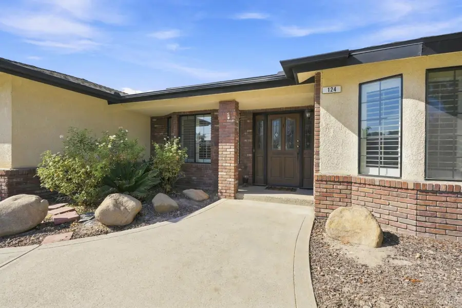 124 W Sherwood Street, Hanford, CA 9330 - #2