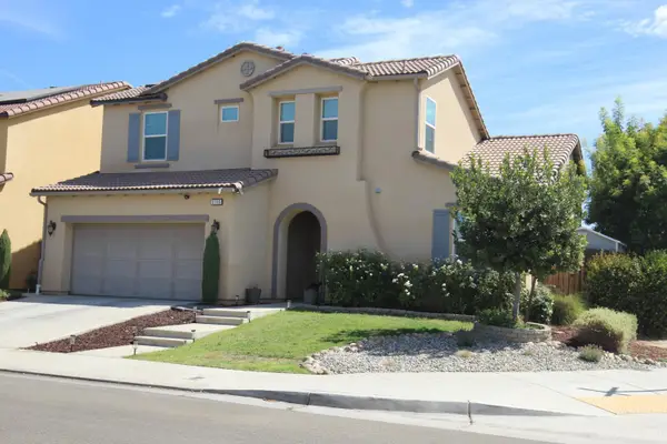 1115 Sanders Avenue, Clovis, CA 93619