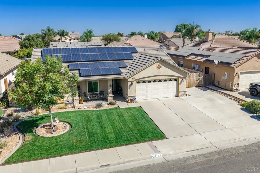 2108 Franklin Way, Hanford, CA 93230 - #2