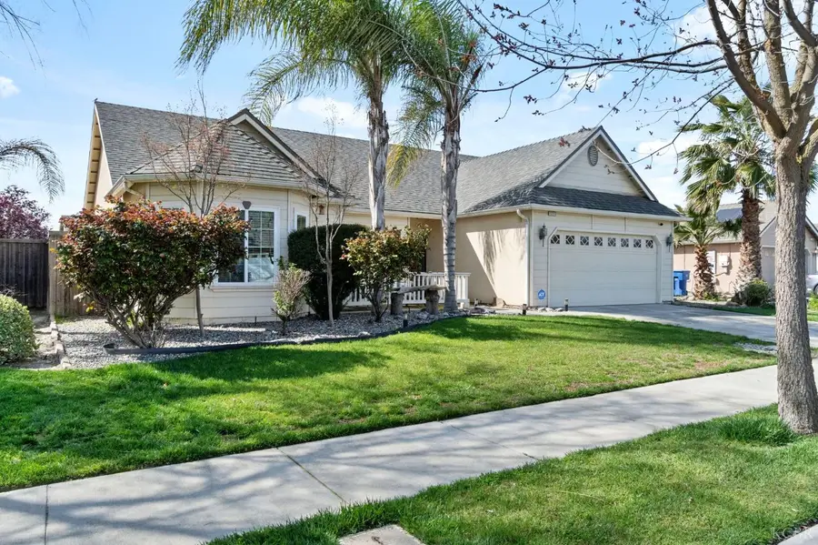 1113 Avalon Drive, Lemoore, CA 93245 - #2