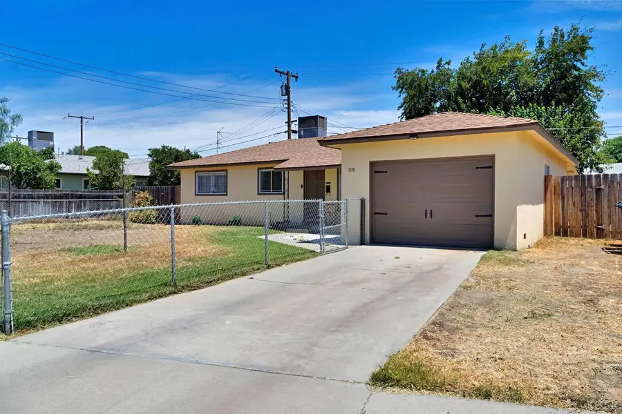 1515 Thornton Street, Hanford, CA 93230 - #2
