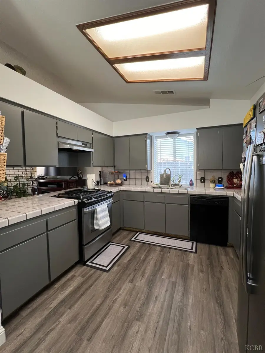 2265 Knowlwood Court, Hanford, CA 93230 - #3