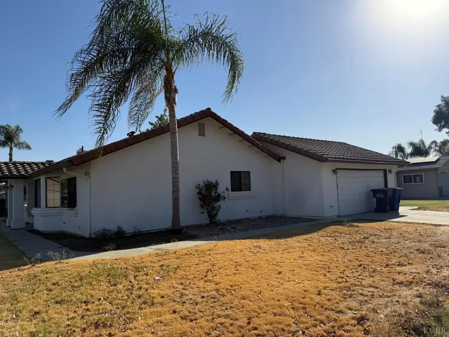 2350 Stratford Way, Hanford, CA 93230 - #2
