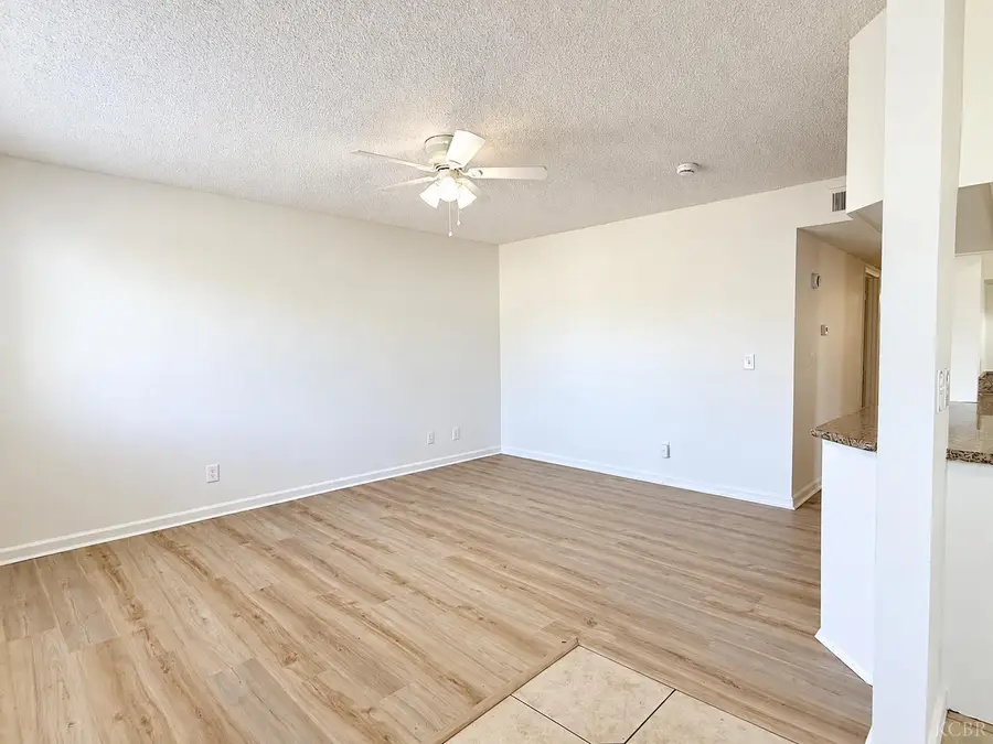 1105 N Thorne Avenue, Fresno, CA 93728 - #3
