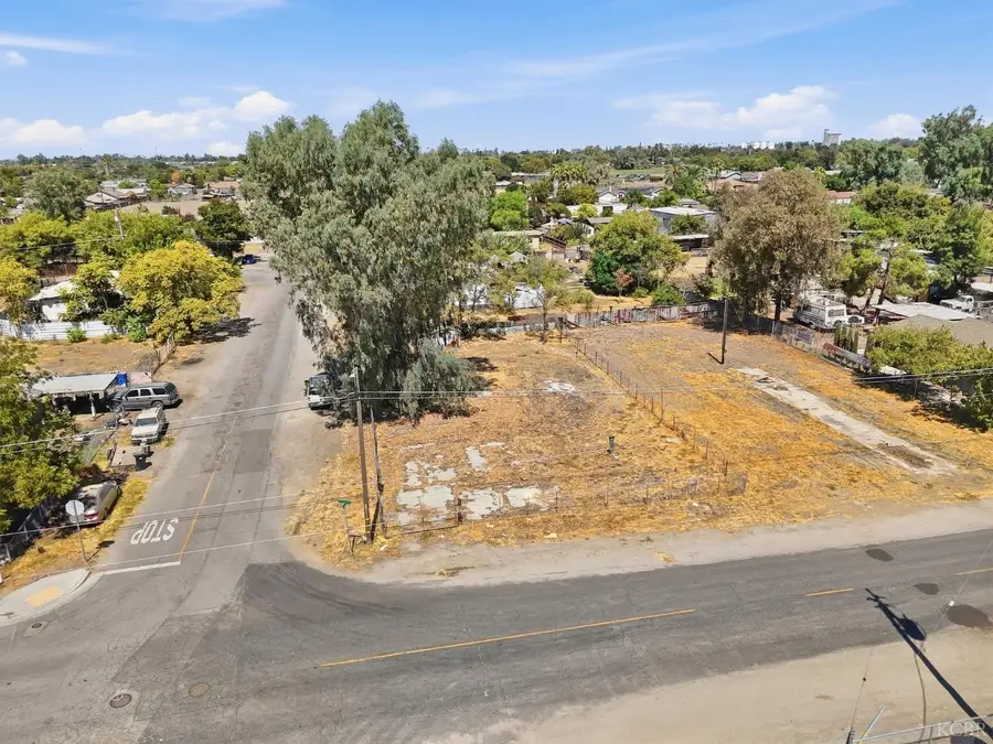 1530 Ottawa Avenue, Corcoran, CA 93212 - #2