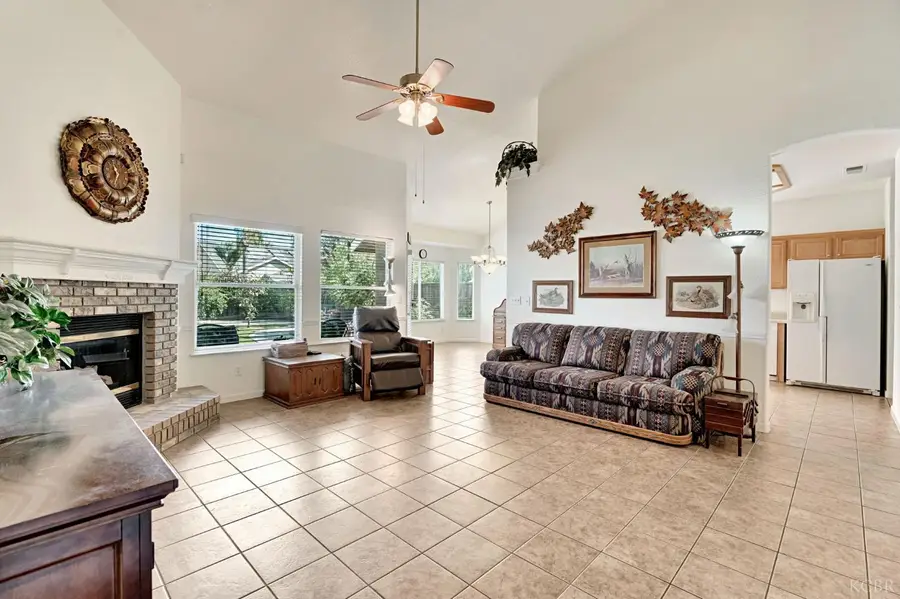 5018 W Modoc Avenue, Visalia, CA 93291 - #2