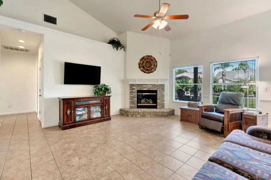 5018 W Modoc Avenue, Visalia, CA 93291 - #3