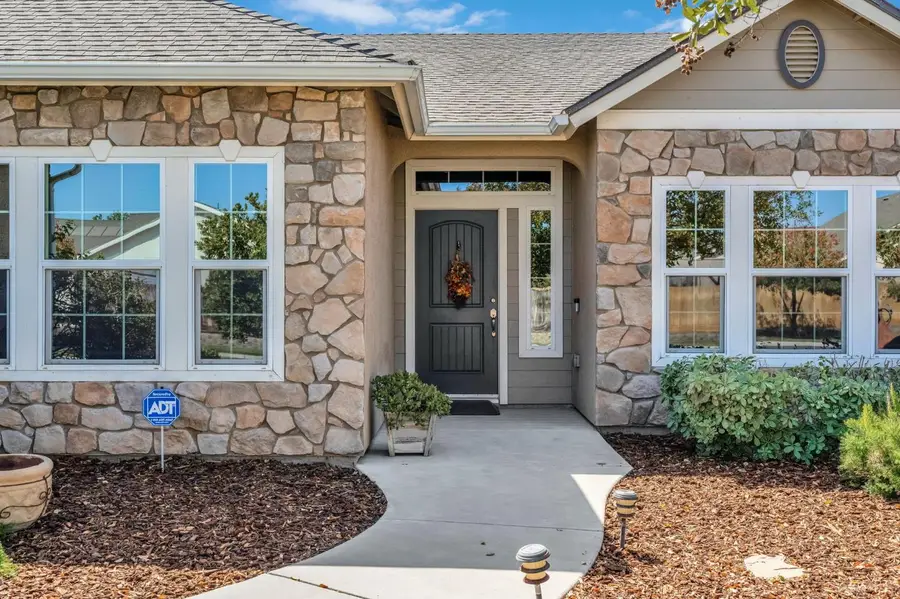 1865 W Hopkins Drive, Hanford, CA 93230 - #3