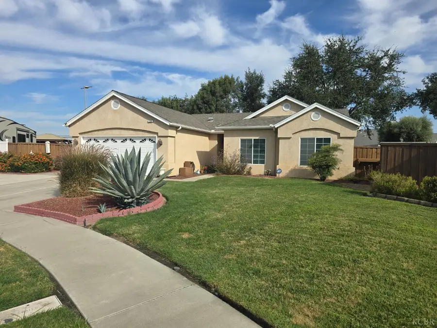 1798 Redbud Street, Lemoore, CA 93245 - #3