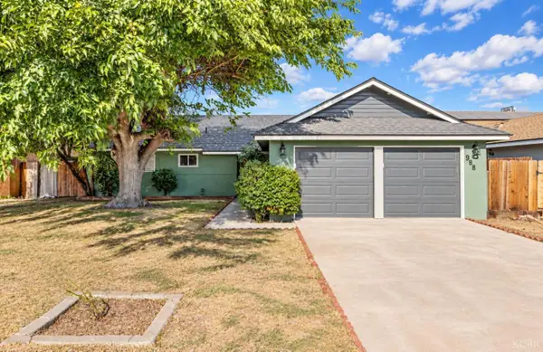 988 Laurel Avenue, Lindsay, CA 93247