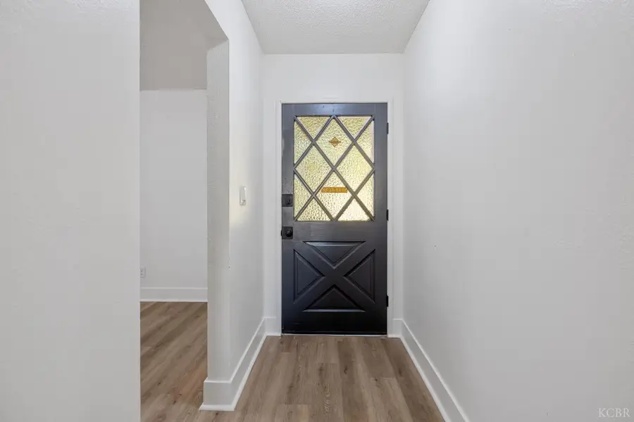 988 Laurel Avenue, Lindsay, CA 93247 - #3