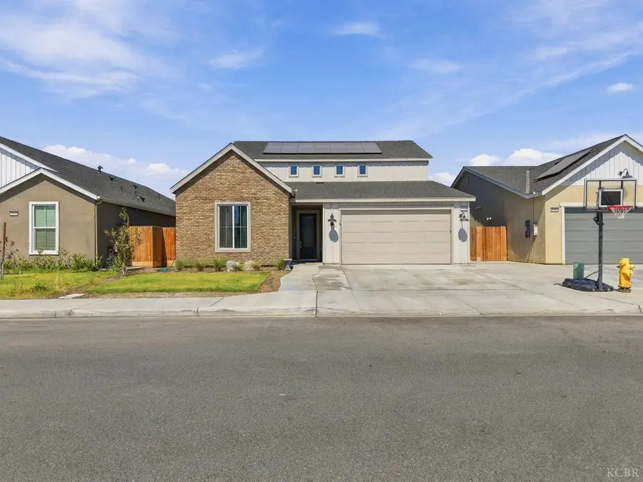 2614 Auburn Street, Lemoore, CA 93245 - #2