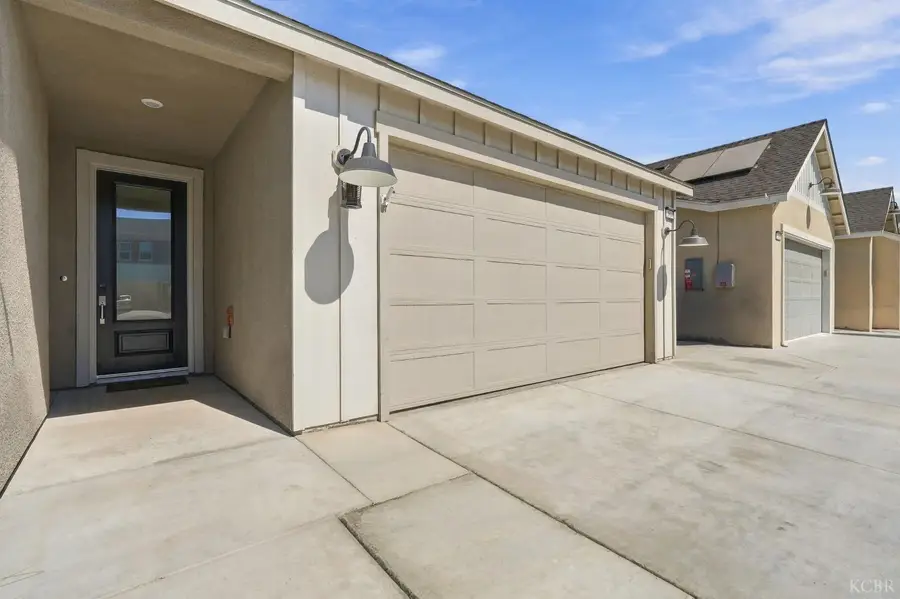 2614 Auburn Street, Lemoore, CA 93245 - #3