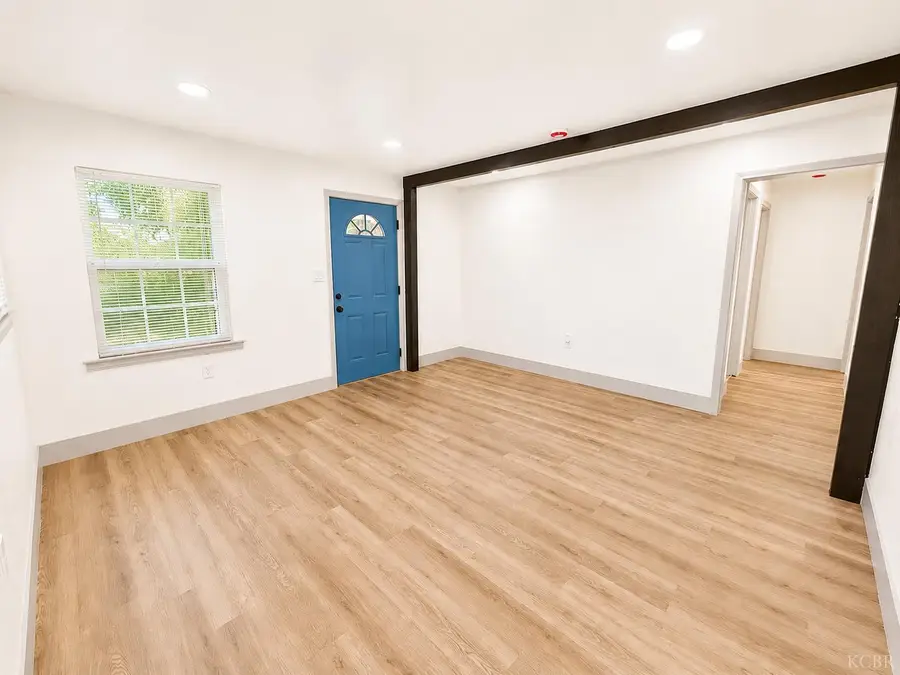 3243 E Platt Avenue, Fresno, CA 93702 - #3