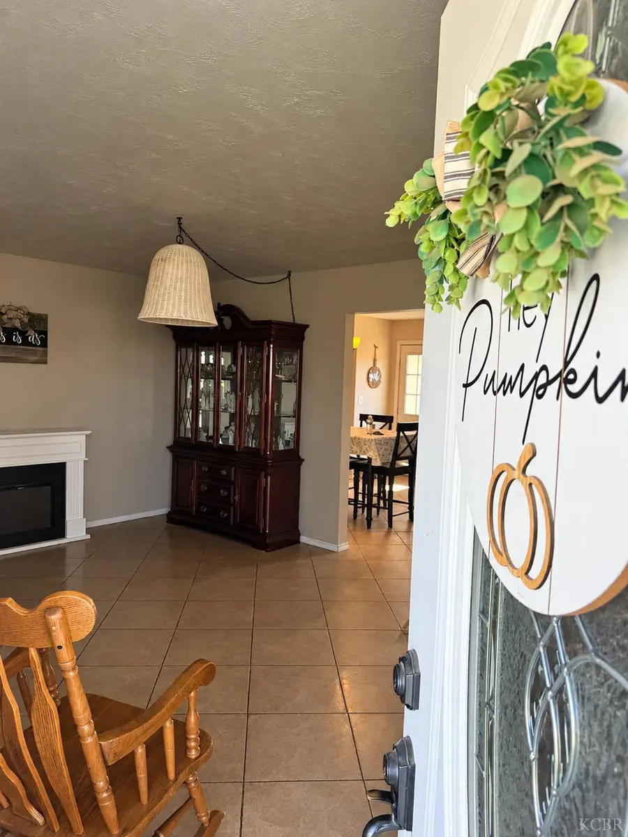89 W Spring Lane, Lemoore, CA 93245 - #3