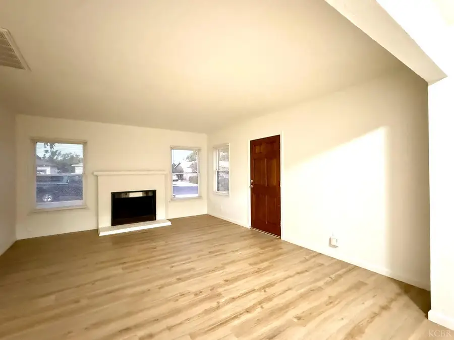 4326 E Brentwood Avenue, Fresno, CA 93703 - #3