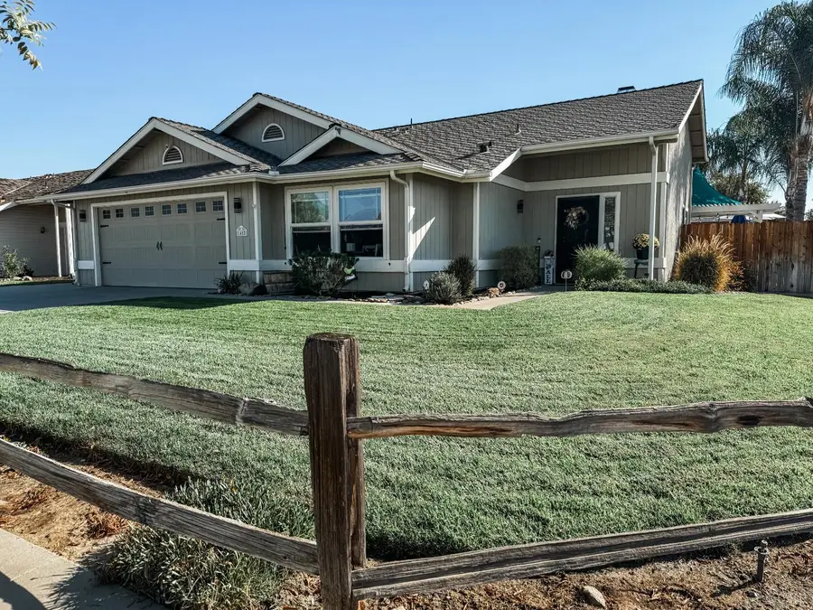 1452 Maple Court, Lemoore, CA 93245 - #2