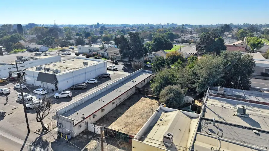 202 Heinlen Street, Lemoore, CA 93245 - #3