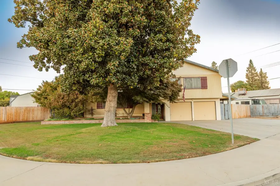 2440 E Howard Avenue, Visalia, CA 93292 - #3