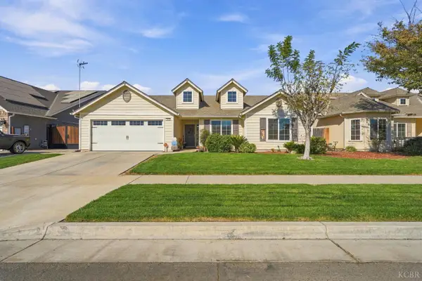 1876 W Hayward Street, Hanford, CA 93230