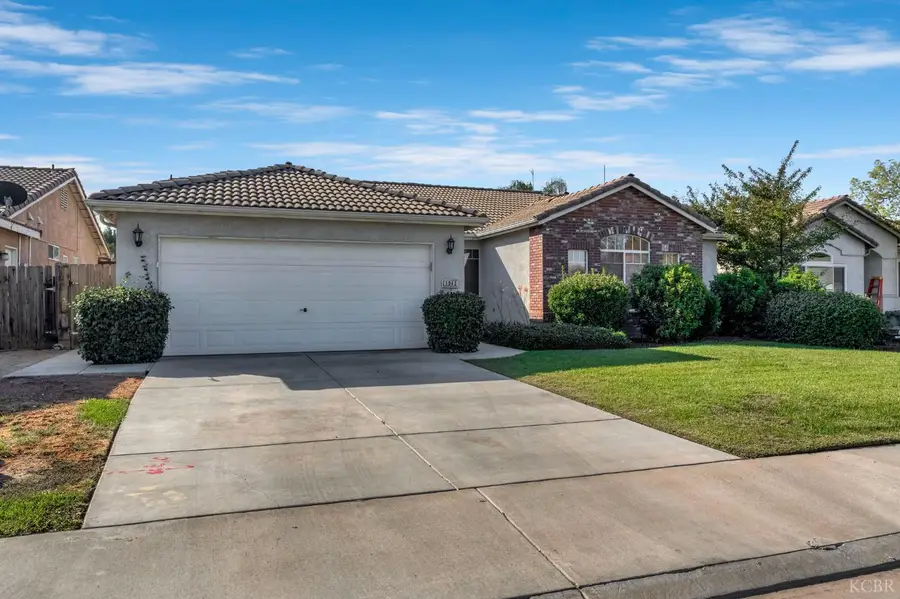 1043 W Pebble Drive, Hanford, CA 93230 - #3